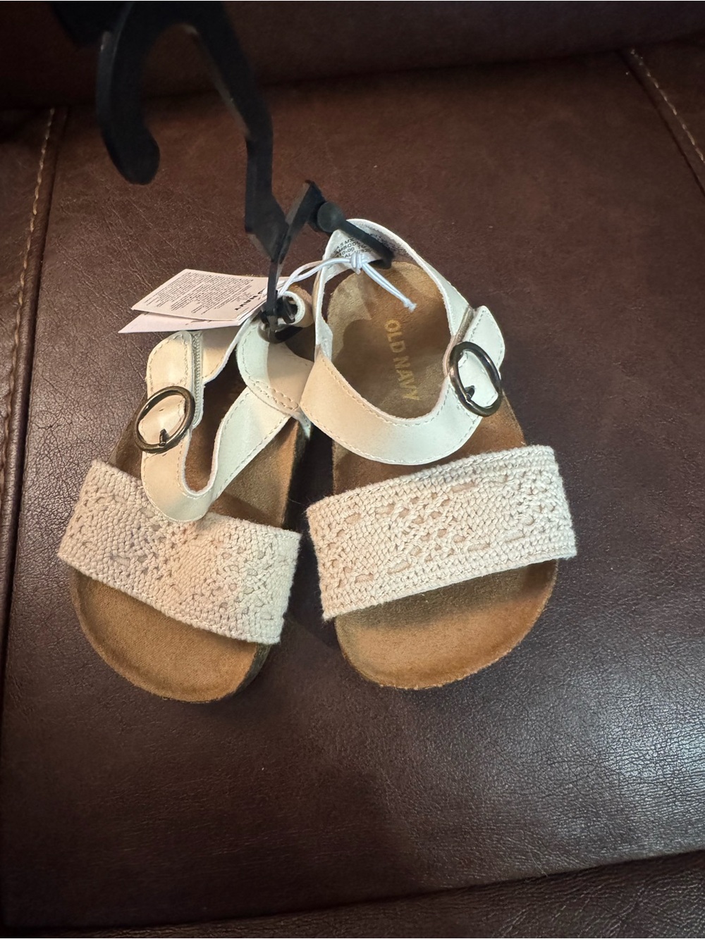 Old Navy Cream Knit Strap Toddler Sandals with Buckle
